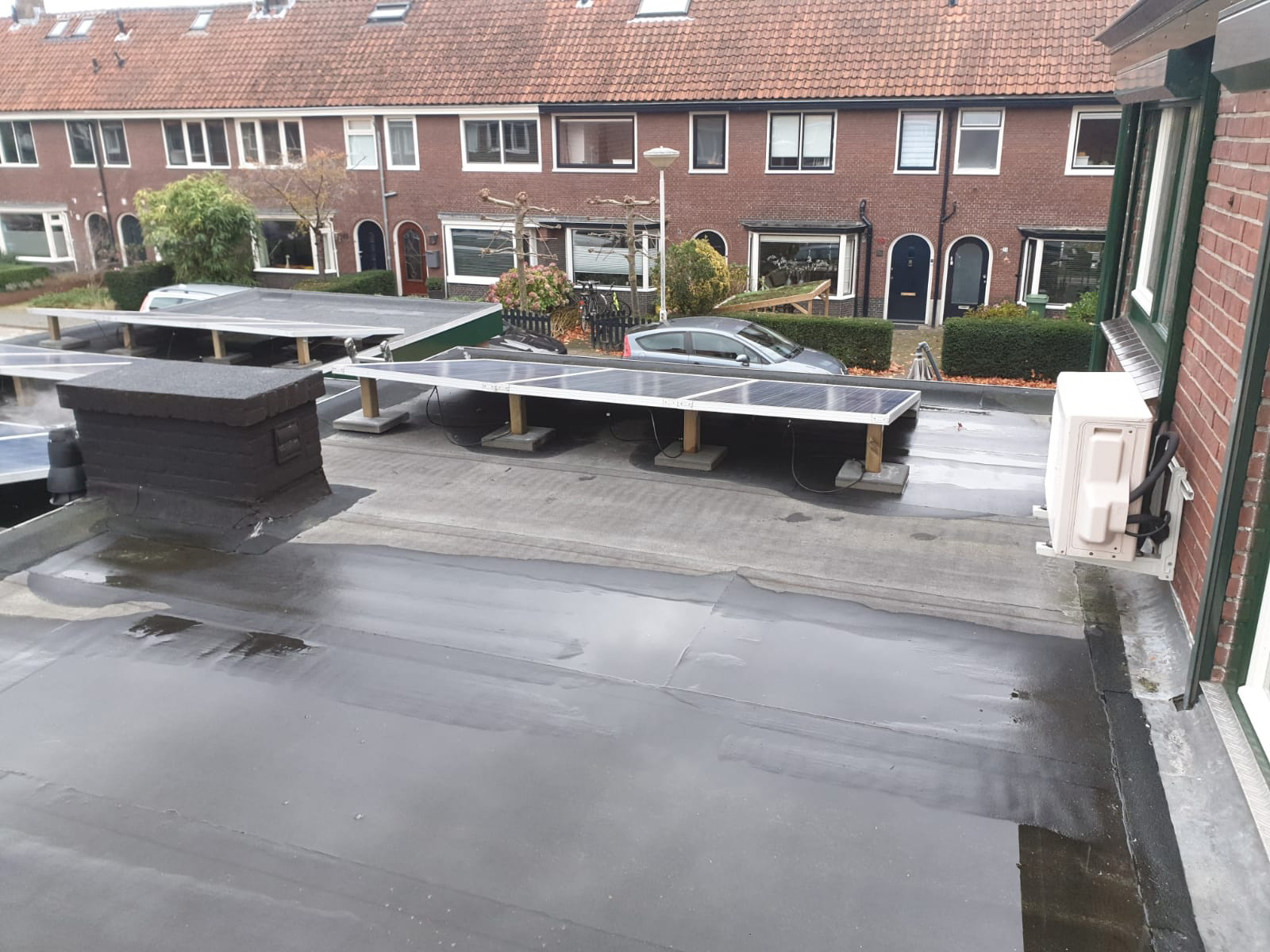 Zonnepanelen Zonnepaneel circulair sloopproject in het centrum van Breda duurzaam binnenstedelijke sloop expertise ervaring zorgvuldigheid.